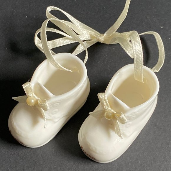 🎁 June Baby Porcelain Baby Booties Ornament - Picture 8 of 10